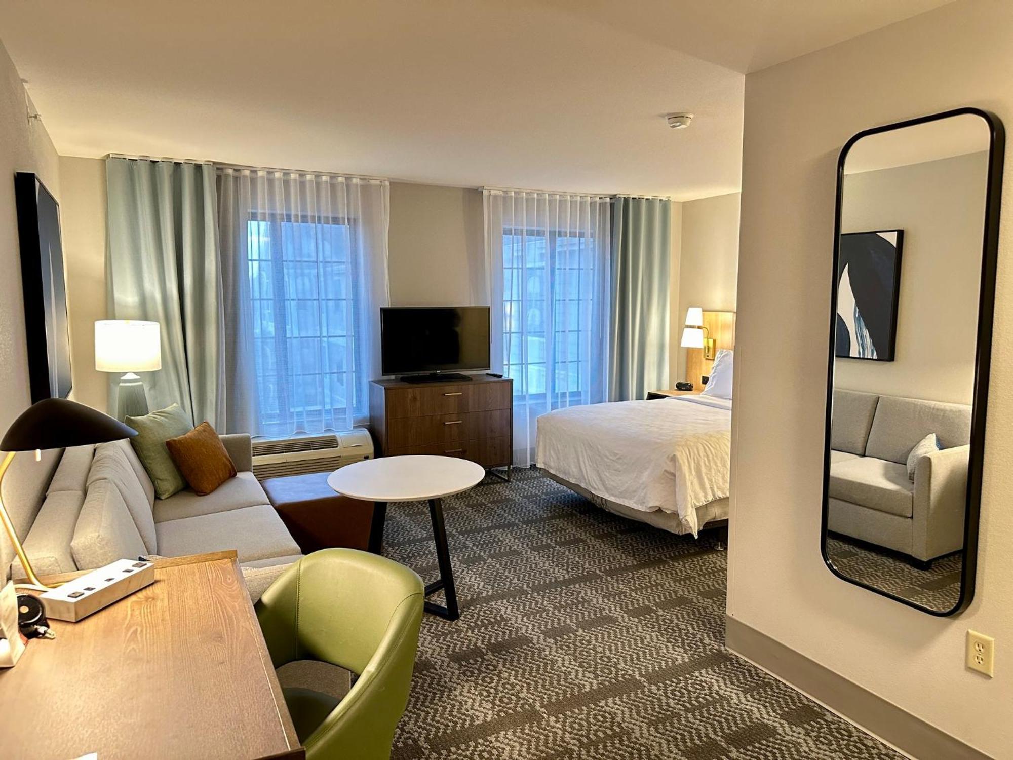 Staybridge Suites Milwaukee West-Oconomowoc By Ihg Exterior foto