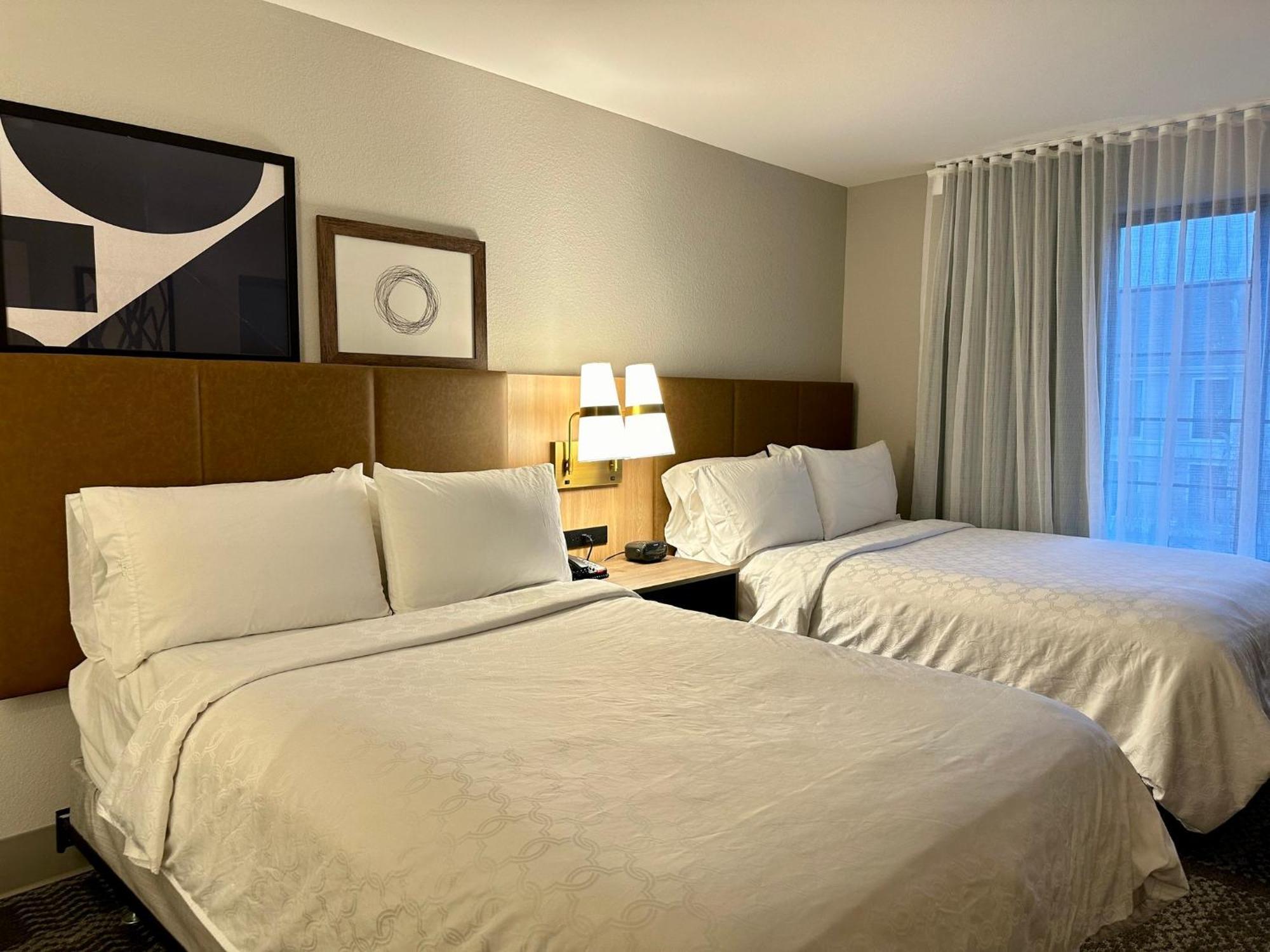 Staybridge Suites Milwaukee West-Oconomowoc By Ihg Exterior foto